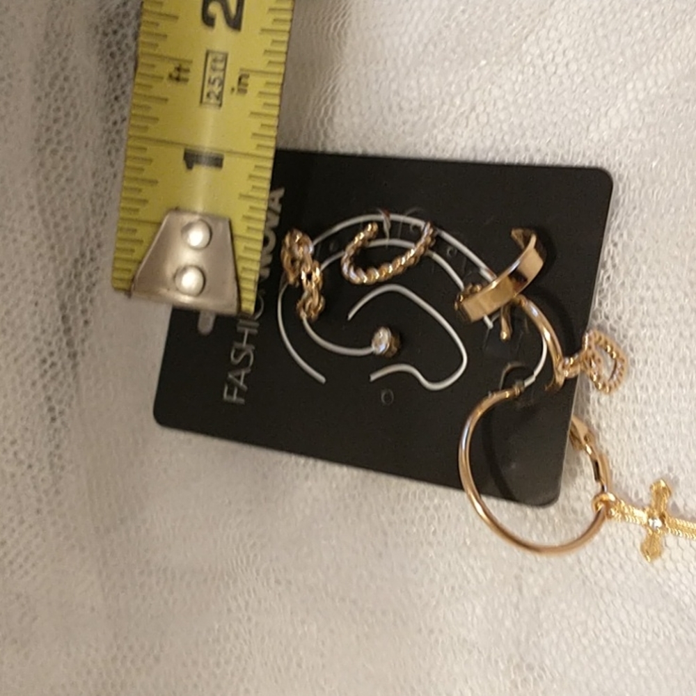 6 Piece Gold Earring Set! - Picture 7 of 9